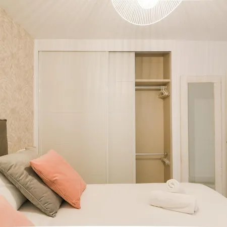 Magnificent- 2bd 2bth- Center Apartamento *