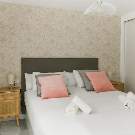 Magnificent- 2bd 2bth- Center Apartamento *